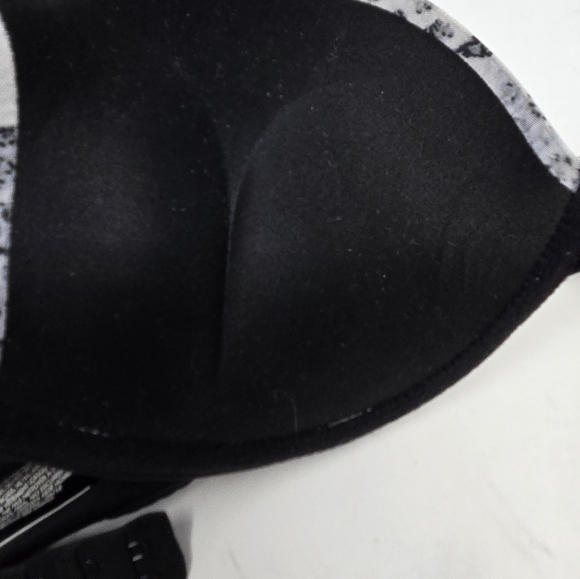 VICTORIA'S SECRET BOMBSHELL PLUNGE BRA SILVER BLACK ANIMAL PRINT WOMEN 32C SEXY - Picture 8 of 11